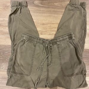 C&C California jogger style pants. Size small.